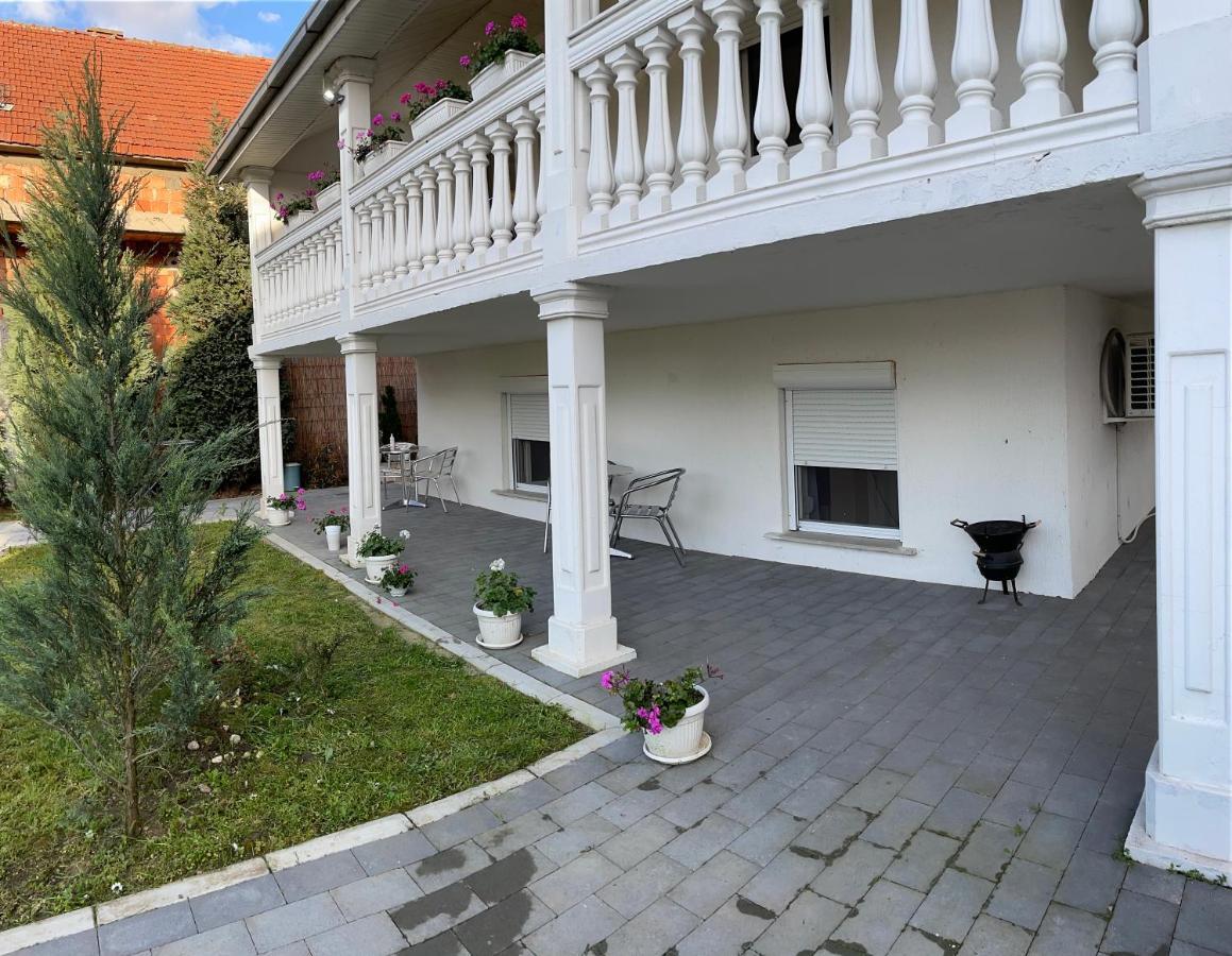 Airport Apartment Belgrad Exterior foto